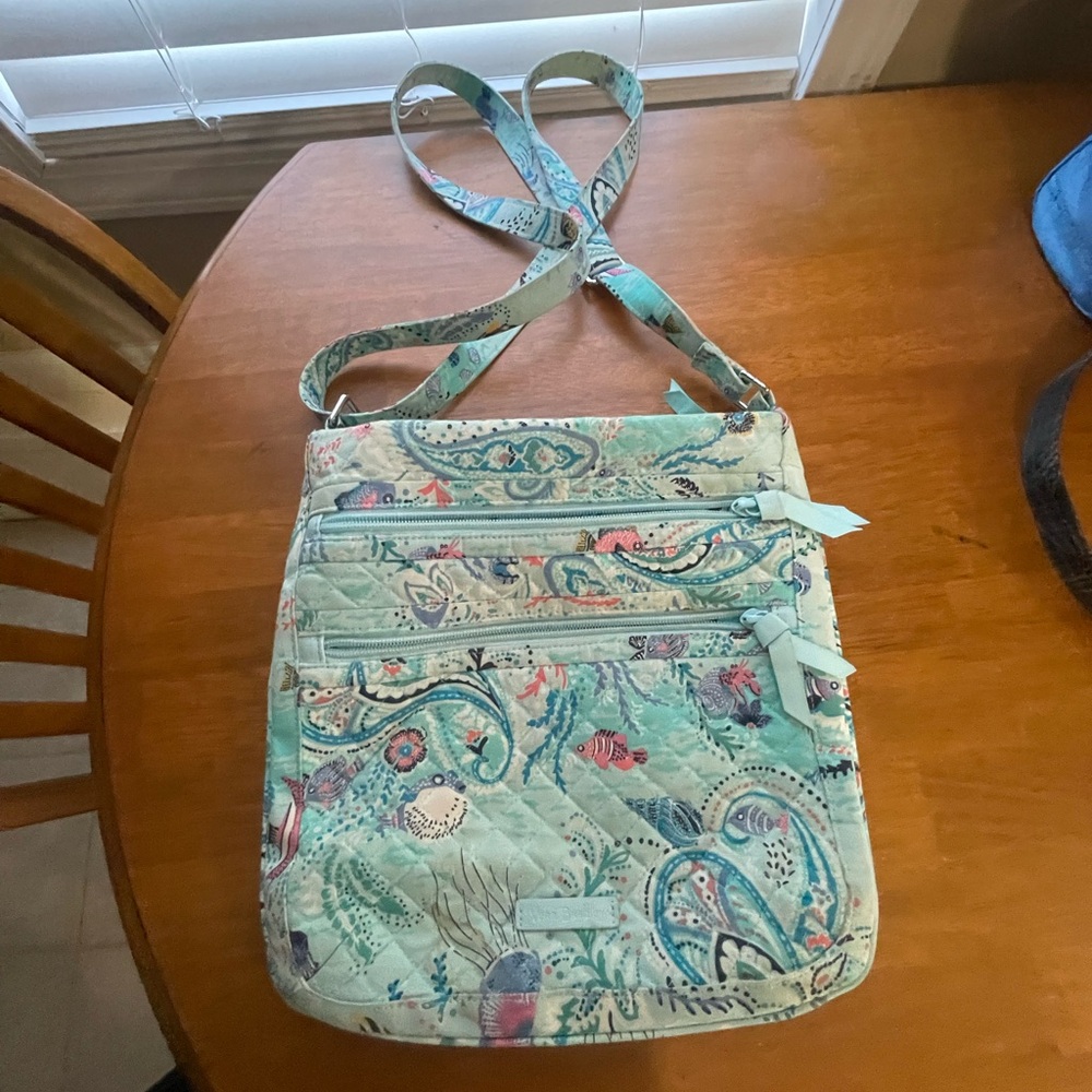Vera Bradley Triple Zipper Hipster Paisley Wave Sea Life